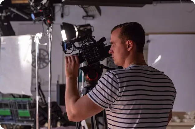 Quels sont les tarifs pour le tournage et le montage de clips vidéo ? 2 clip vidéo option moins onéreuse