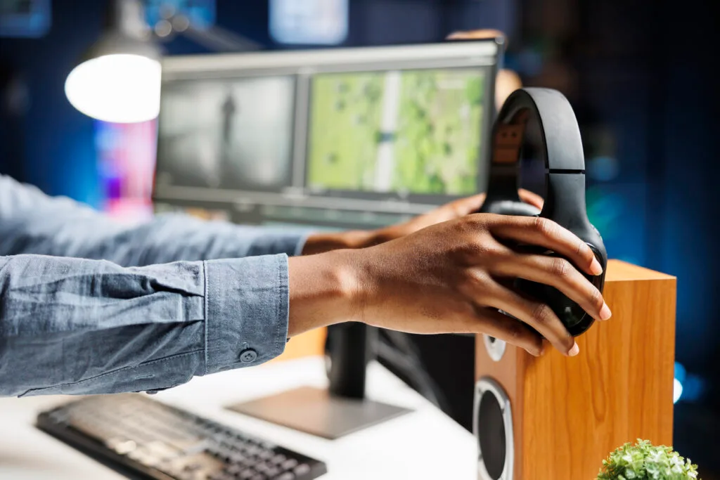Les étapes clés pour réaliser un montage vidéo de qualité 5 Mixage film entreprise